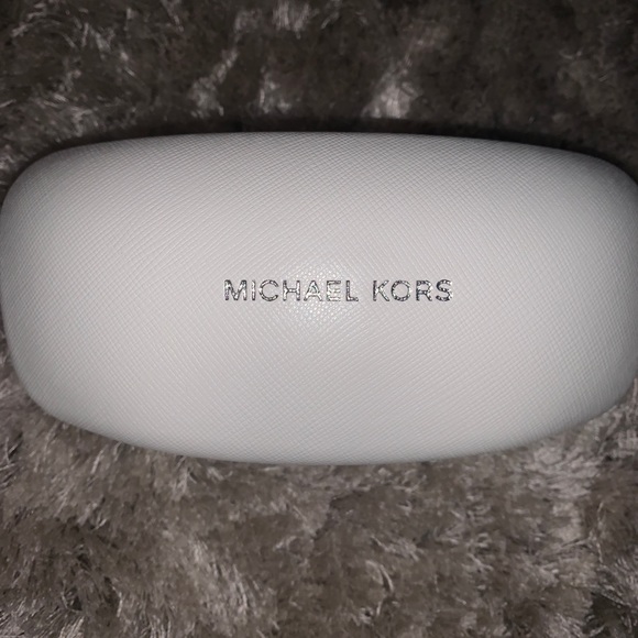 Brand new sunglasses Micheal Kors - Picture 2 of 4